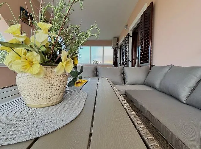 Lola Apartamento Ražanac