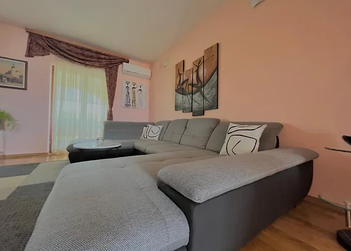 Lola Apartamento Ražanac