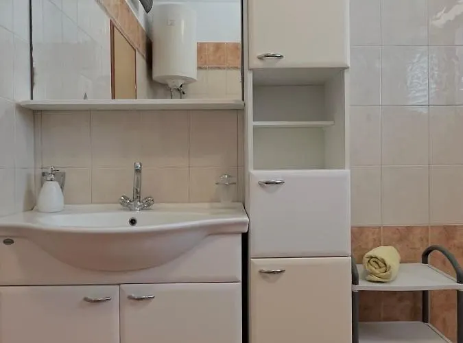 Lola 公寓 Ražanac