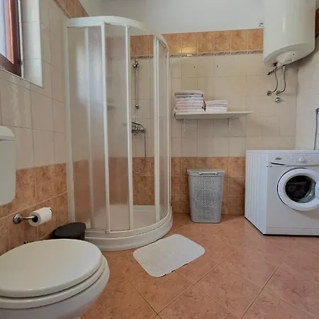 Apartment Lola Razanac
